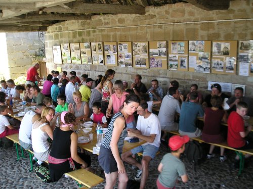 repas pique nique sous la halle