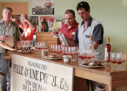 une belle journée qui s`achève par le verre de l`amitié